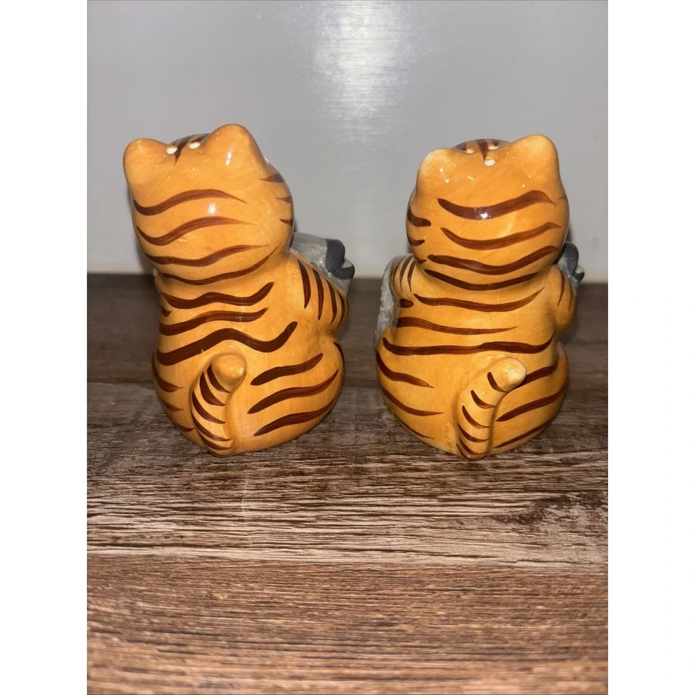 Tabby Cat Orange Striped Chubby Kitty Hug Fish Salt & Pepper Shakers
